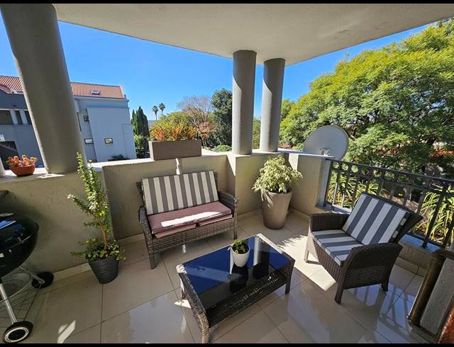 1 BEDROOM APARTMENT FOR SALE IN STRATHAVON